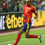 Lamine Yamal con la selección española en 2025