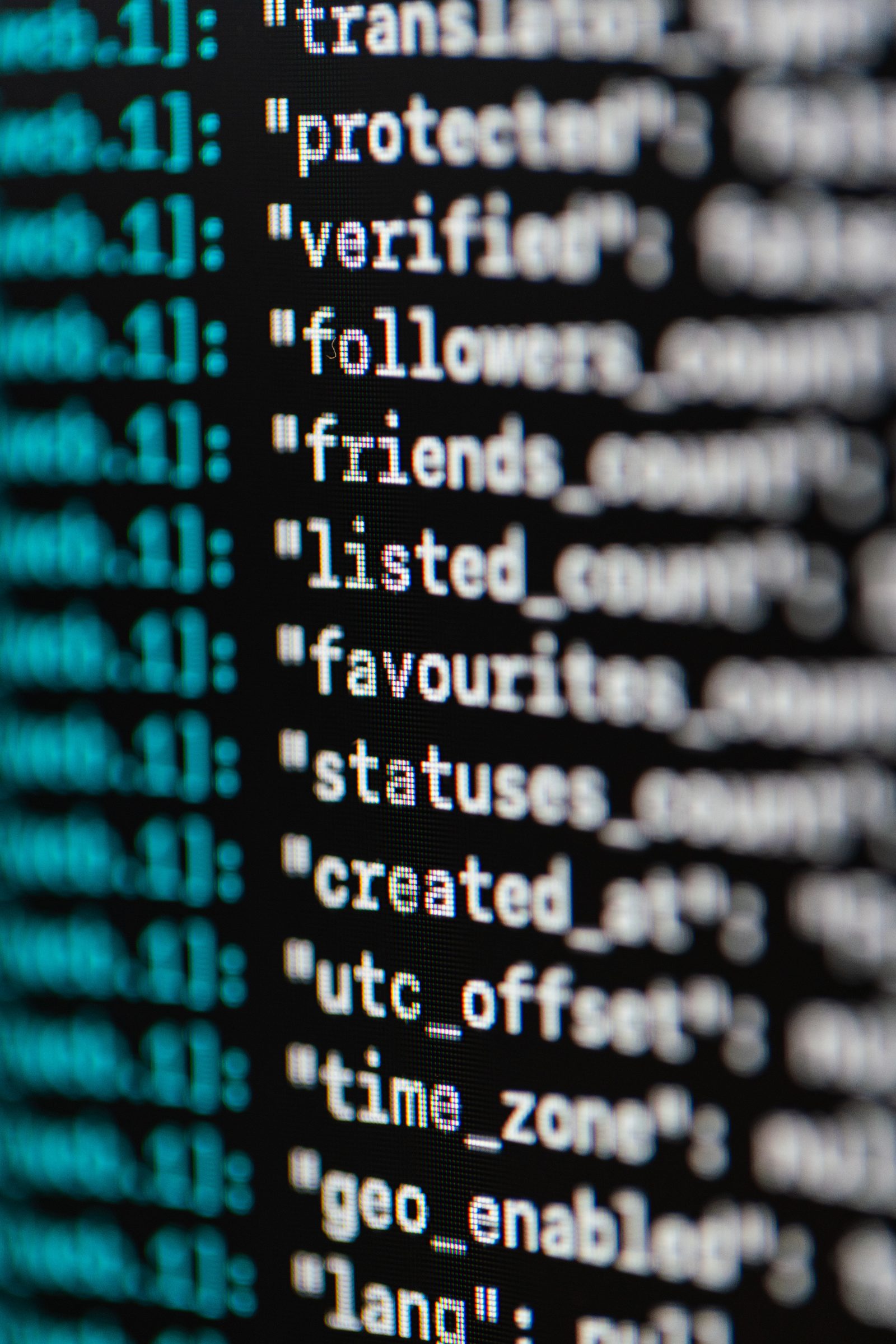 Código en pantalla representando ciberseguridad y agentes de IA autónomos